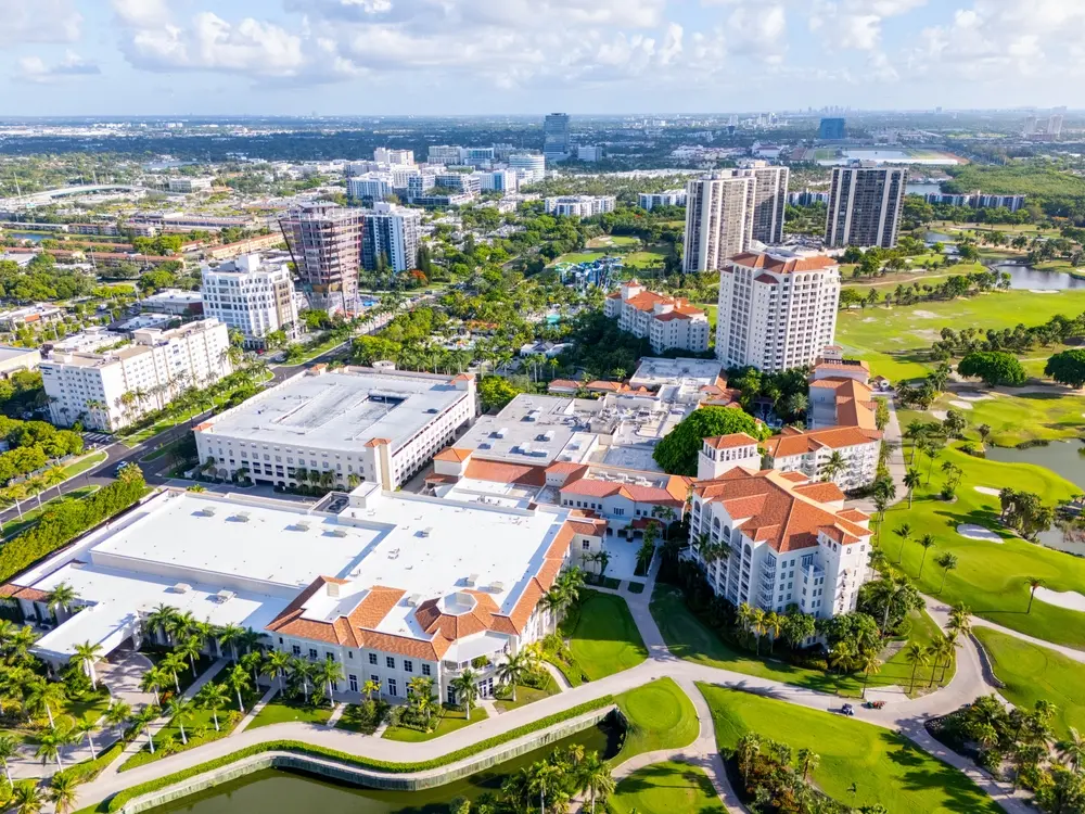 Navigating the 2025 Florida Roof Laws: What Commercial Property Owners Need to Know 1 aerial view buildings florida